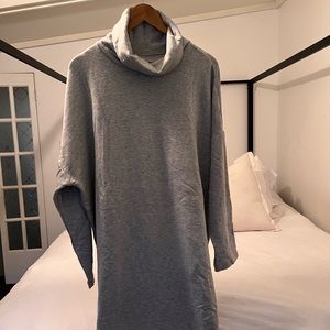 Gap Gray turtleneck dress